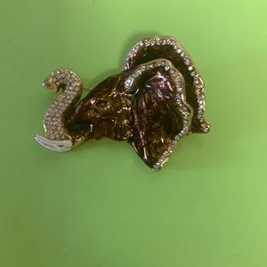 3 for 15 💙Bijoux Cassio Dark Gold Rhinestones Elephant Pin Vintage
